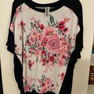 Soft and stretchy floral/black shirt
